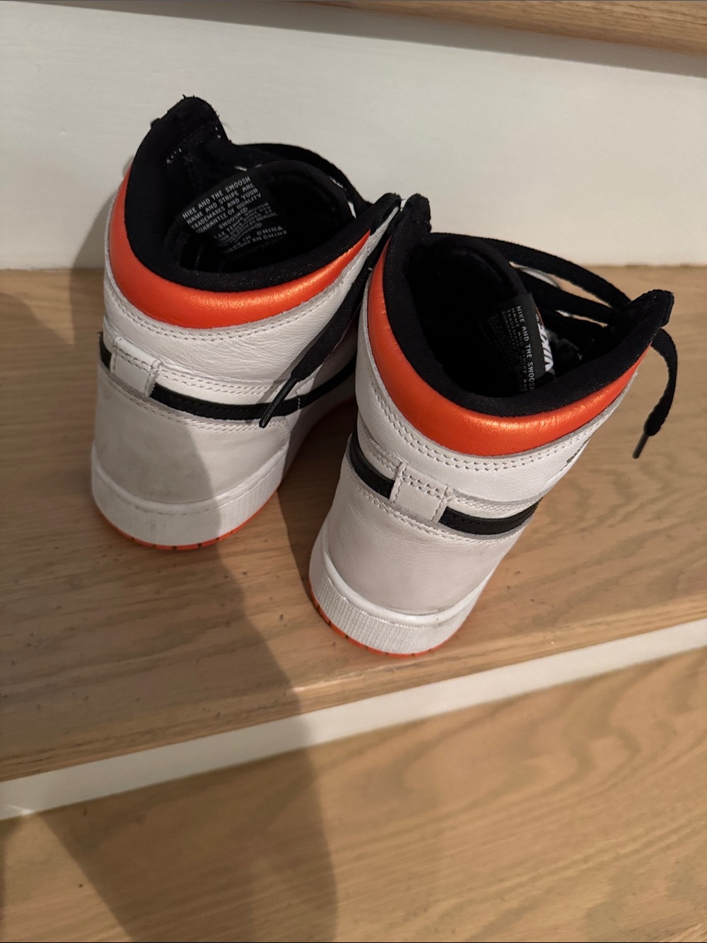 Air Jordan 1 Retro High OG “Electro Orange” (555088-180), Men’s Size 6.5. - Picture 4 of 4